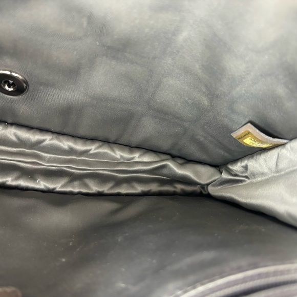 CHANEL Rare & Iconic ICE CUBE Metallic Logo Flap shoulder bag - Picture 6 of 14